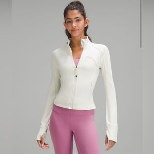 NWT lululemon cropped define jacket size 4